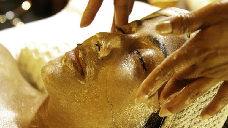 Profhilo czy Sunekos – który zabieg nawilżający wybrać?