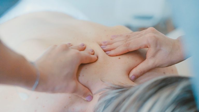 Zabiegi na szyję i dekolt – ranking najlepszych Zabiegi na szyję i dekolt – ranking najlepszych